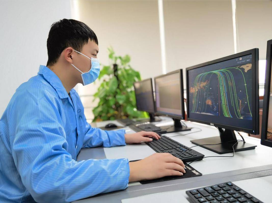 軟件技術開發工程師報考指南與職業發展路徑解析